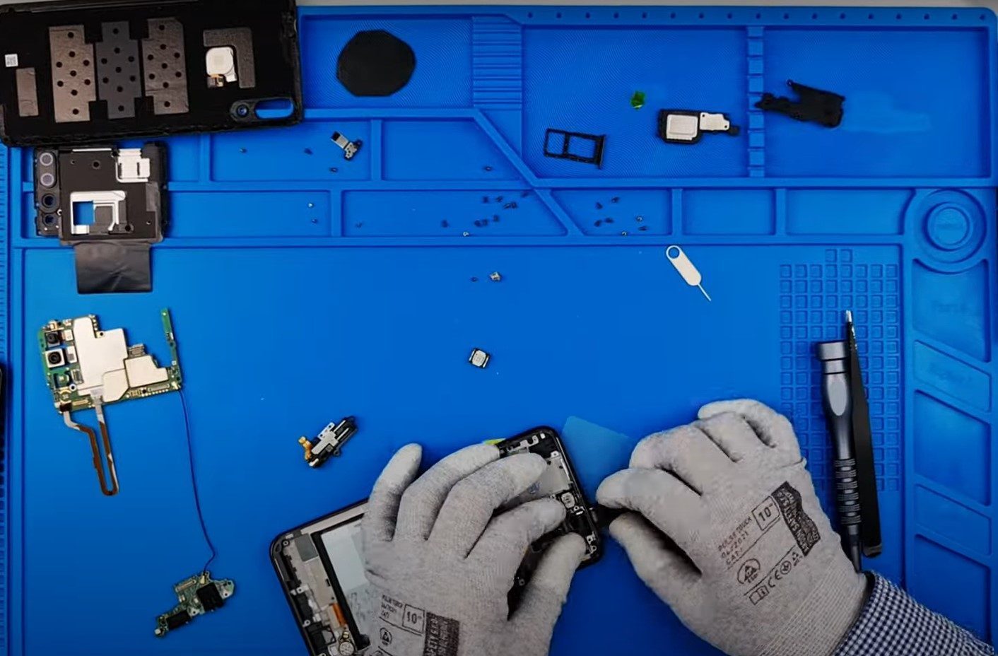 Schimbare ecran spart telefon recondiționat